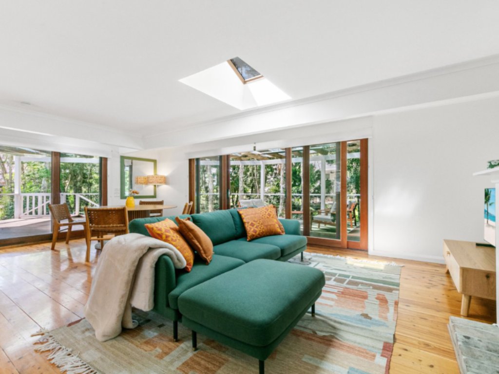walk to beach, pet friendly Pearl beach accommodation